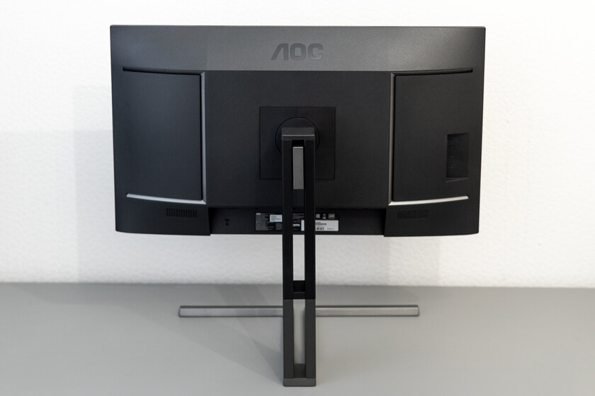 Монитор, который продумали до мелочей: обзор 4K-красавца AOC U27U3CV — Дизайн корпуса. 10