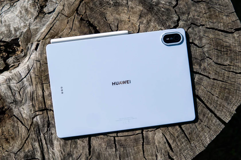 Ультратонкий планшет с камерой на 50 Мп: обзор HUAWEI MatePad Air 26 — Дизайн корпуса. 2