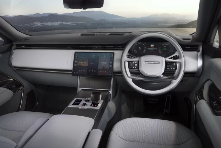 Представлен первый в истории электрический Range Rover: роскошный и напичканный технологиями