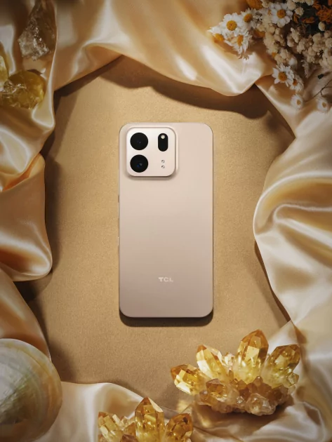Представлены TCL P80 — смартфоны с матовыми AMOLED-дисплеями и технологией Nxtpaper