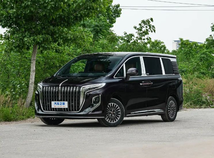 Hongqi представил на автосалоне в Чэнду обновленные HS5, HQ9 PHEV и новый электроседан Tiangong 07