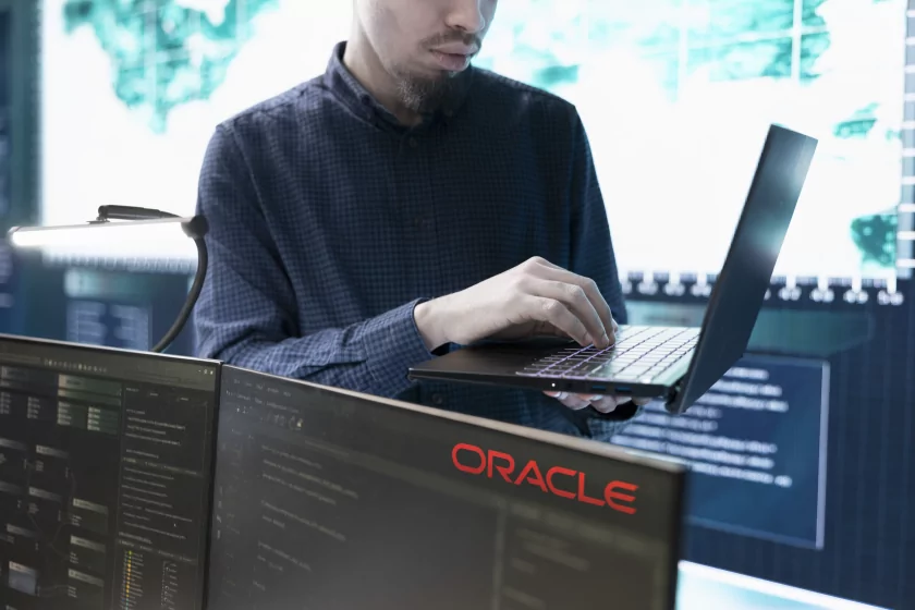 Oracle устранила 673 уязвимости: срочно обновите VirtualBox и GraalVM