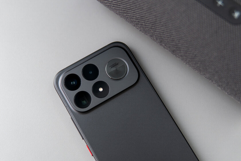 POCO F9 Ultra: обзор флагмана с дисплеем 185 Гц и сабвуфером