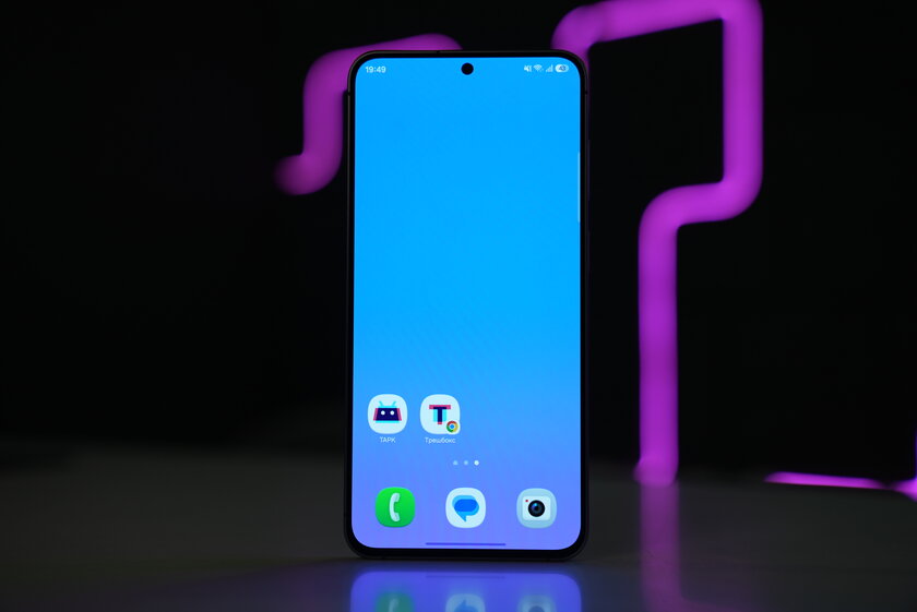 Обзор Samsung Galaxy S26 FE: отличный дисплей, достойные камеры и 4900 мАч
