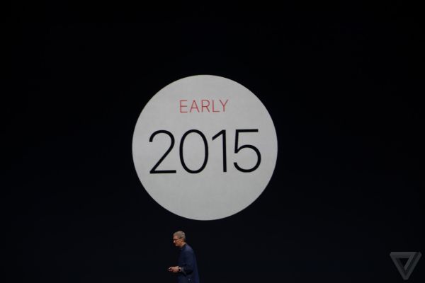 Apple представила свои первые умные часы Watch