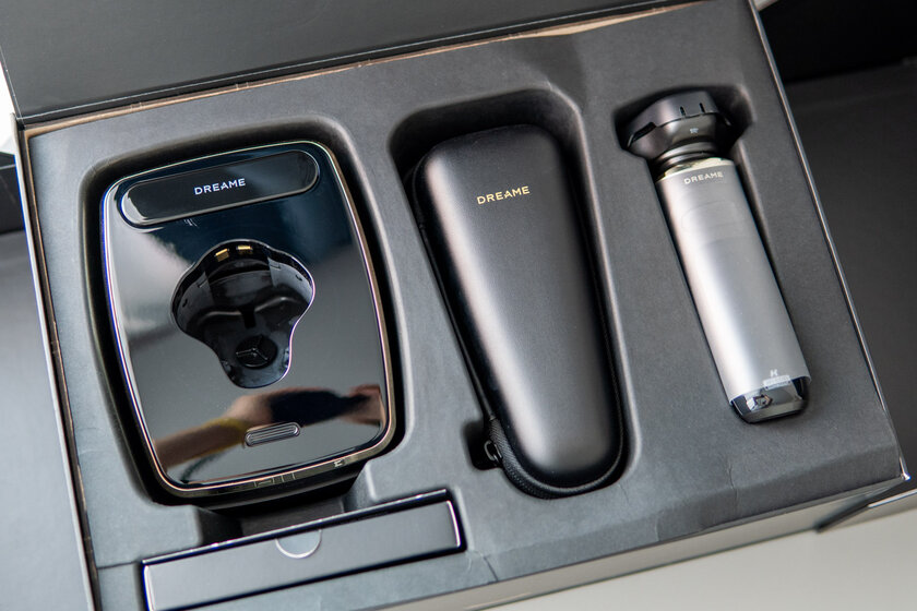 Обзор электробритвы Dreame S9 Pro с самоочисткой и умным контролем бритья — Комплект поставки. 2
