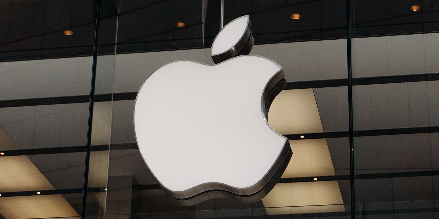 Apple Developing Screenless Fitness Tracker, Report Says