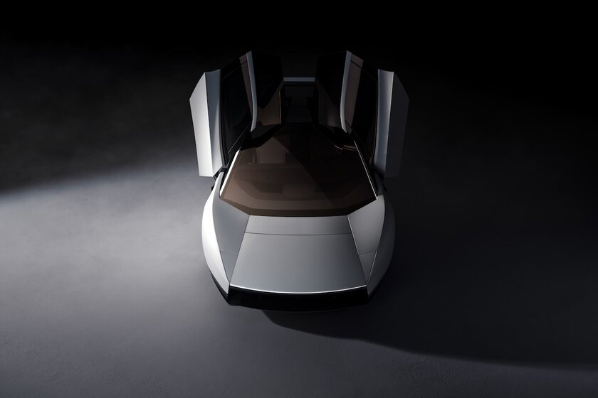 Tesla презентовала новый Roadster. Он умеет летать