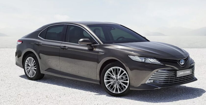 Camry возглавила японскую тройку машин с пробегом в России