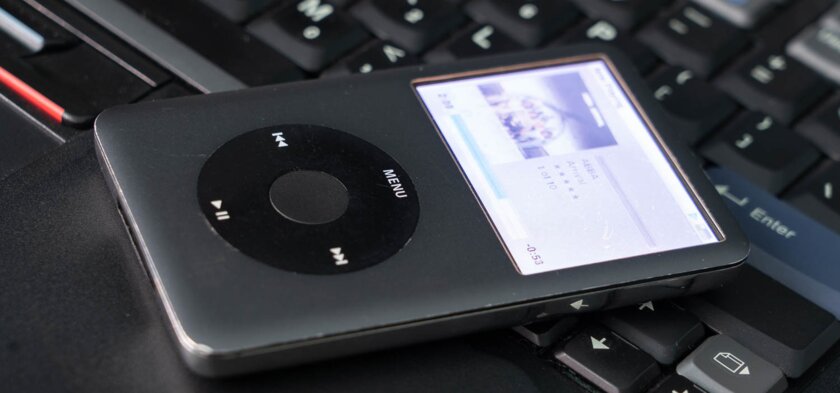 25 лет назад Apple представила легендарный iPod, изменивший музыкальную индустрию