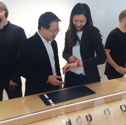 Китайская известная модель намекает на свое участие в рекламе Apple Watch