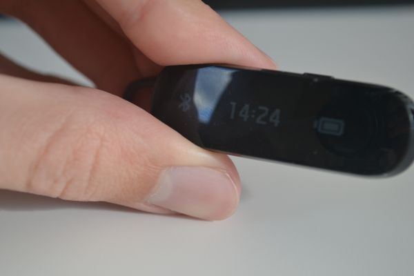 Обзор Huawei TalkBand B1