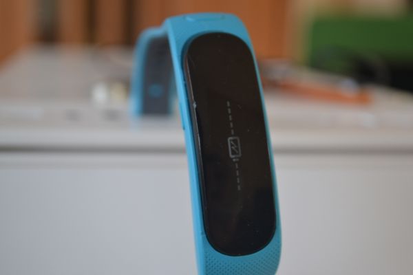 Обзор Huawei TalkBand B1