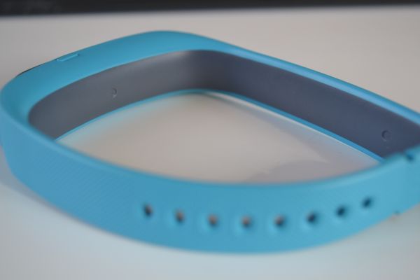 Обзор Huawei TalkBand B1