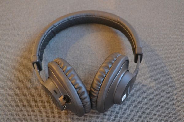 Обзор Philips SHB7150FB