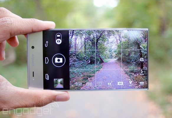 Обзор Sharp AQUOS Crystal: средненького смартфона в великолепном исполнении