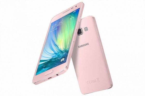 Стали известны российские цены смартфонов Samsung Galaxy A3 и A5