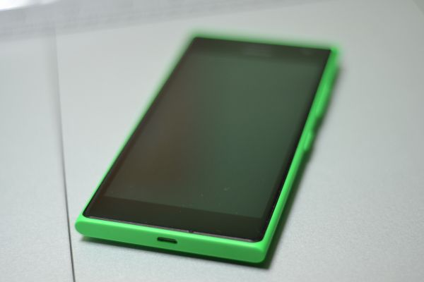 Обзор смартфона Nokia Lumia 730