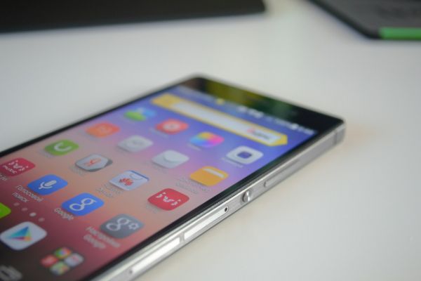 Обзор Huawei P7