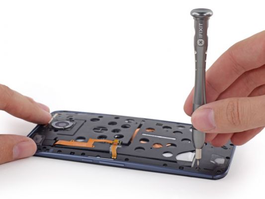 Эксперты iFixit хорошо оценили ремонтопригодность Nexus 6