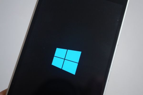 Обзор Nokia Lumia 830