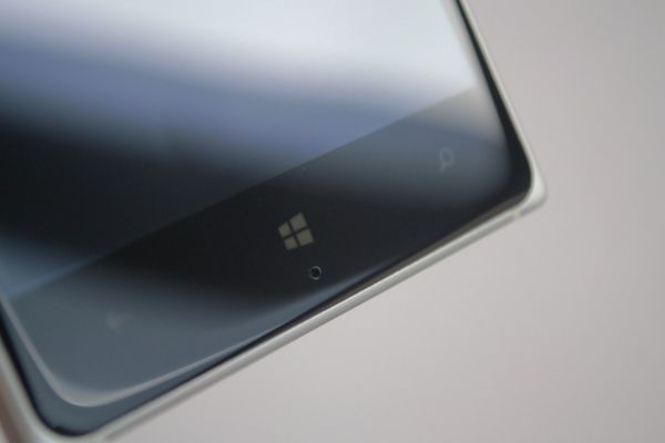 Обзор Nokia Lumia 830
