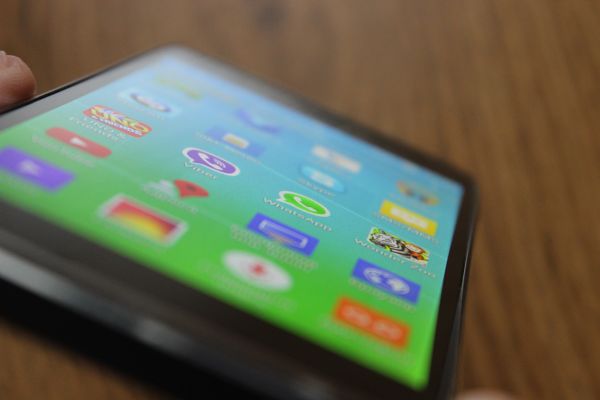 Обзор ALCATEL ONETOUCH Idol Alpha