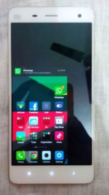 В MIUI была добавлена функция управления смартфоном одним пальцем