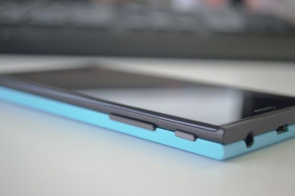 Обзор смартфона Jolla