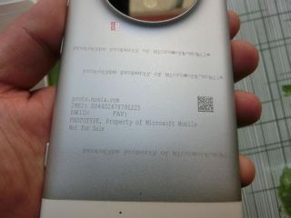 Свежая порция фотографий Nokia Lumia 1030 (McLaren)