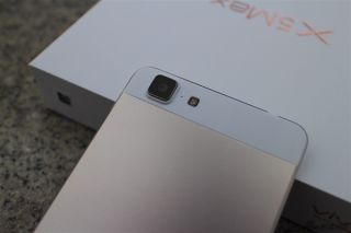 Первые живые фотографии нового рекордсмена по тонкости Vivo X5 Max