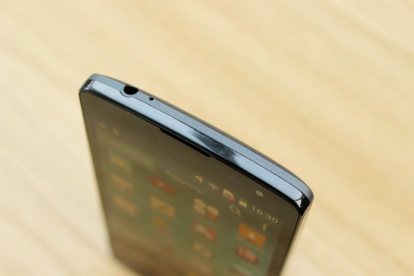 Обзор LG L Fino