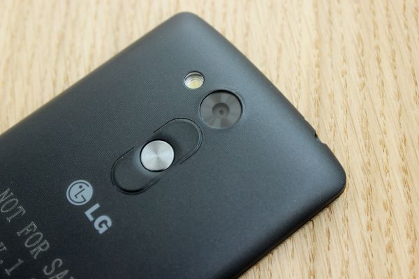 Обзор LG L Fino