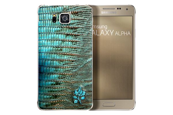 Samsung выпустит лимитированное издание GALAXY Alpha с отделкой из змеиной кожи