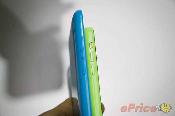 Новый Meizu M1 Note (Blue Charm) сравнили с iPhone 5C от Apple
