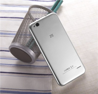 ZTE Blade S6 — бюджетный клон iPhone 6 c Android Lollipop на борту