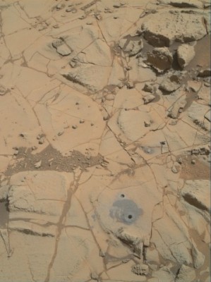 Ровер Curiosity продолжает обнаруживать свидетельства кислотной воды на Марсе
