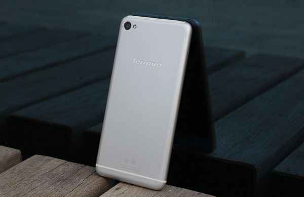 Начинаются российские продажи смартфона Lenovo S90