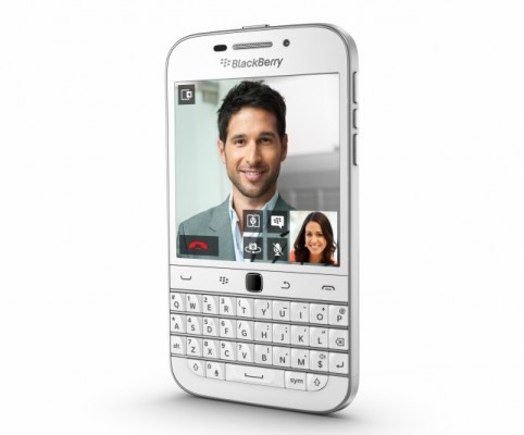 BlackBerry Classic появится в новых цветах корпуса — белом, синем и бронзовом