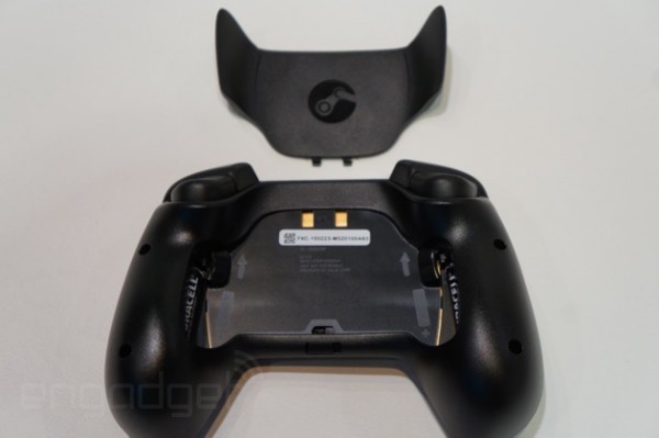 Valve показала финальную версию Steam Controller