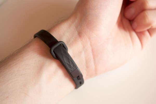 Обзор Jawbone UP move