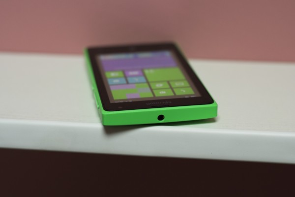 Обзор смартфона Microsoft Lumia 435