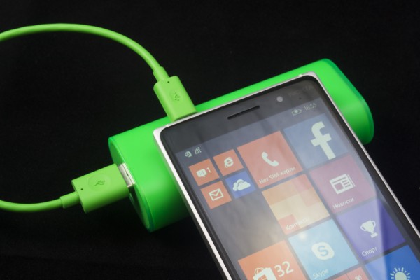Обзор портативного блока питания Microsoft DC-21