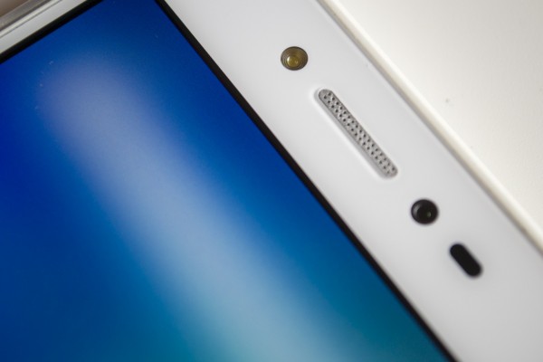 Обзор Lenovo S90