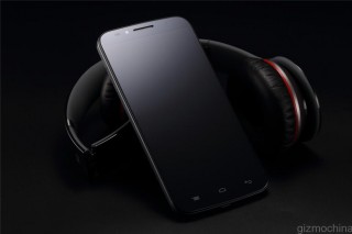 Китайский смартфон UMI EMAX по цене 0