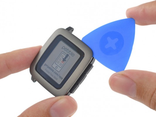 Эксперты iFixit заглянули внутрь новых Pebble Time