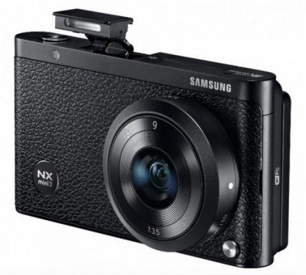 Samsung собирается обновить компактную камеру NX Mini