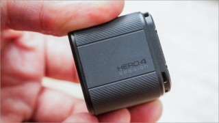 GoPro представила мини-камеру Hero 4 Sessions