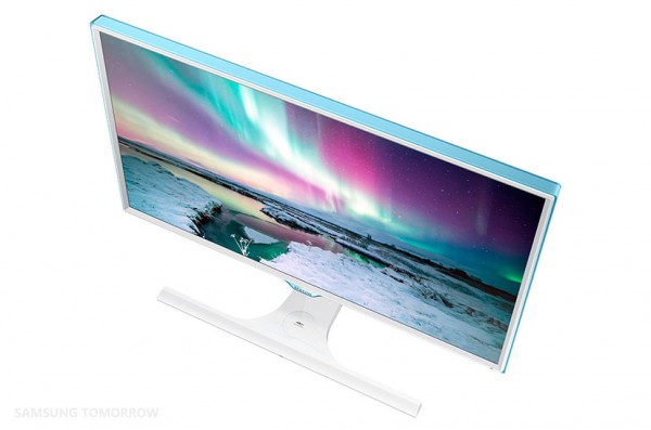 Samsung SE370 — первый в мире монитор со встроенной беспроводной зарядкой