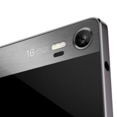 Камерафон Lenovo Vibe Shot появился в России